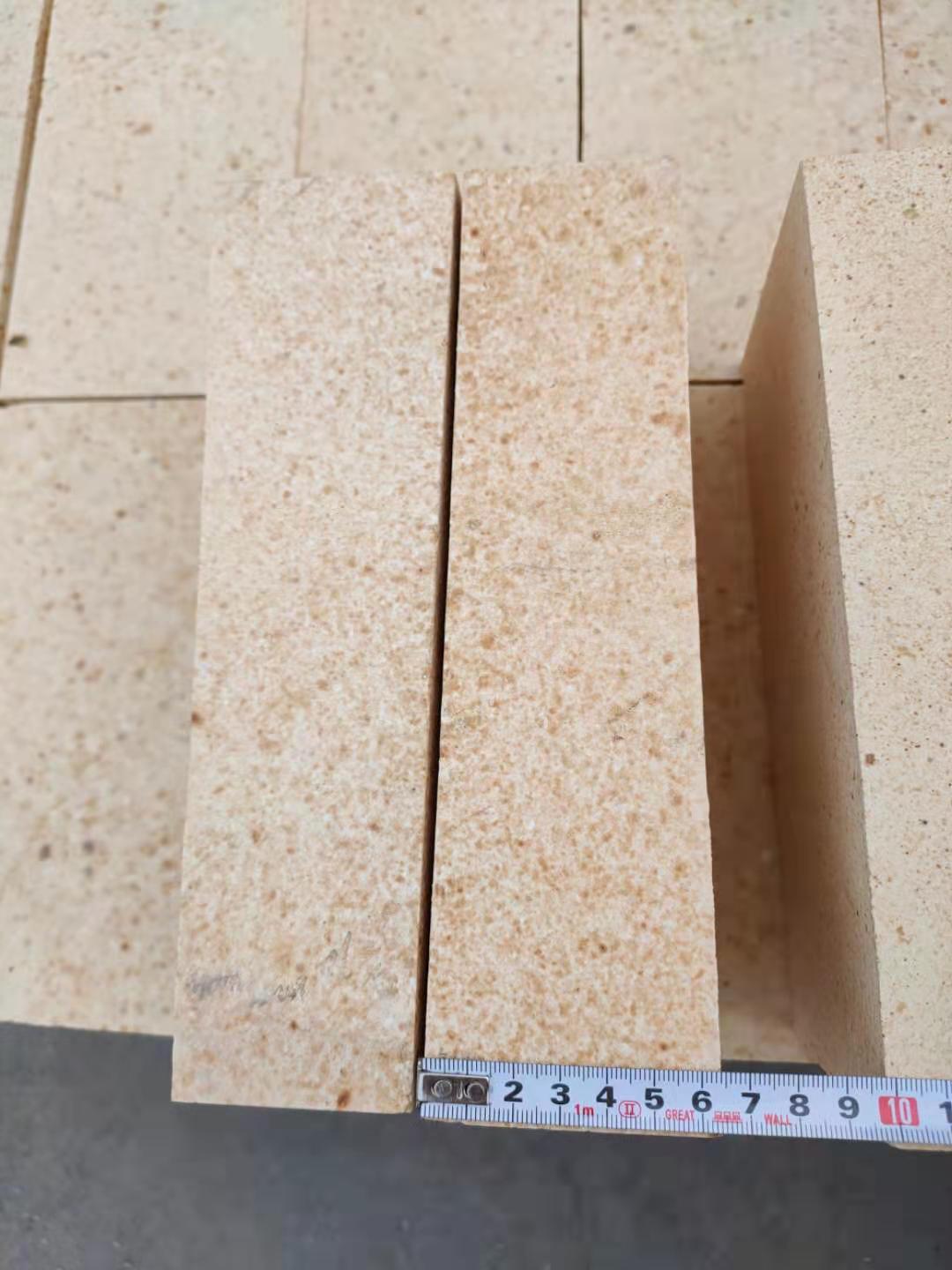 High alumina brick